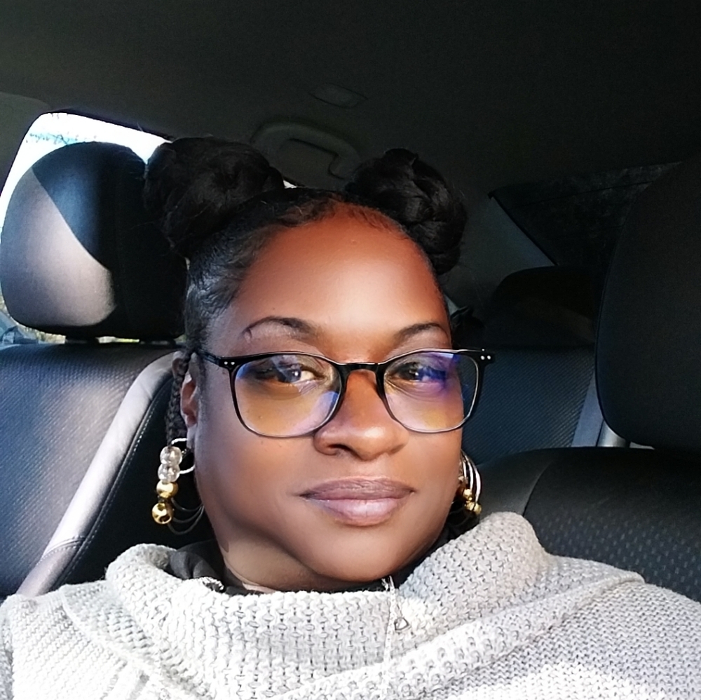 Meet your Posher, Kendra